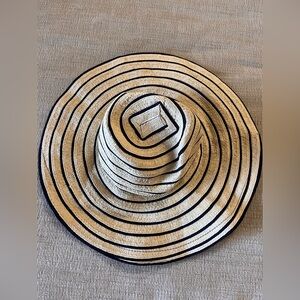 Blue and tan sun hat